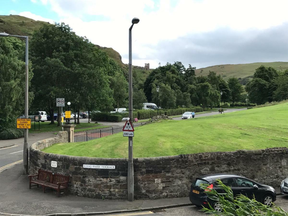 Beautiful Holyrood Park Apartment Эдинбург Экстерьер фото